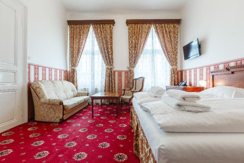 Hotel Klarinn Prague Castle Exteriör bild